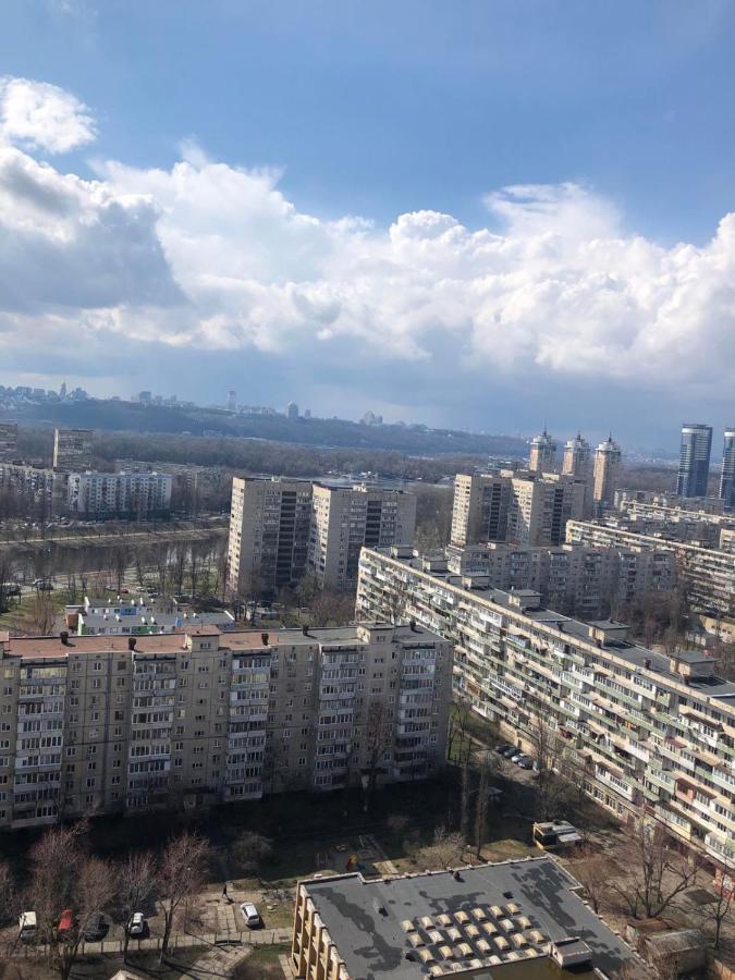 Студія З Неймовірним Краєвидом Біля М Лівобережна Ліфт Інтернет Працює Kiev Exterior foto